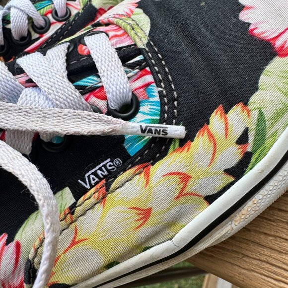 Thrashed Vans Era Low Top Sneakers HAWAIIAN FLORA 5000200 W 8 M 6.5 - Picture 3 of 15